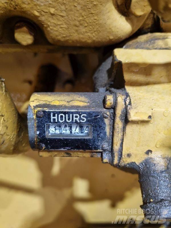 CAT D353E Двигуни