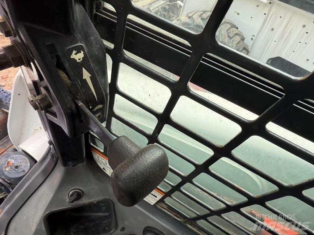 Bobcat S 220 S750 Міні-навантажувачі