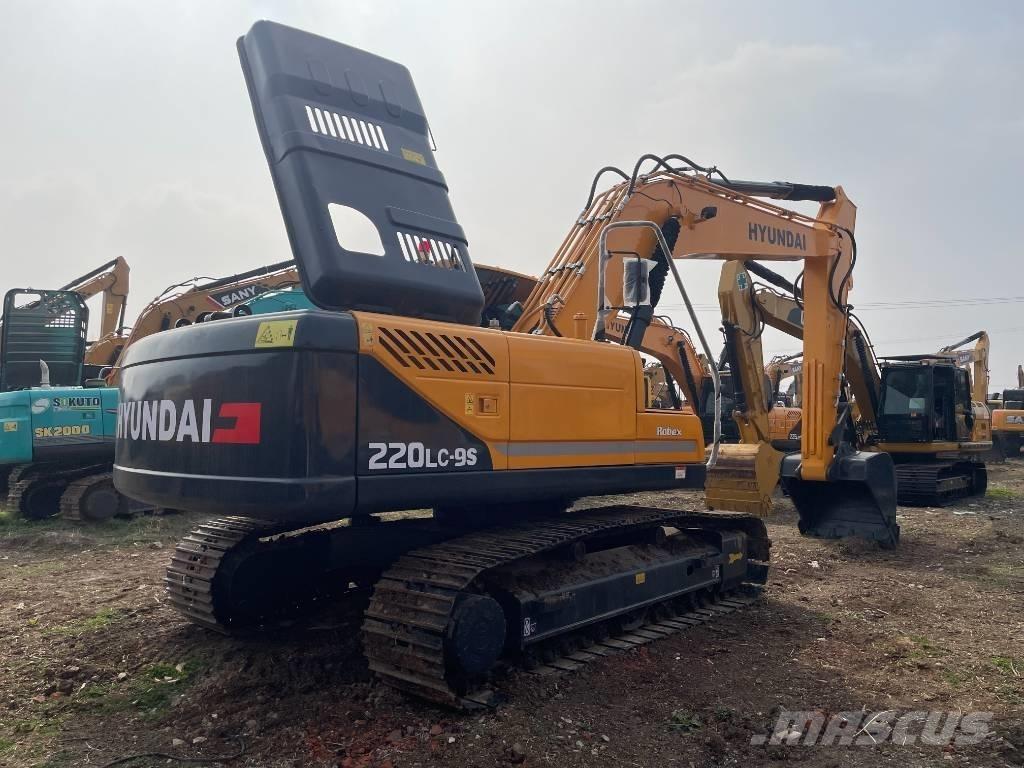 Hyundai 225LC-9S Гусеничні екскаватори