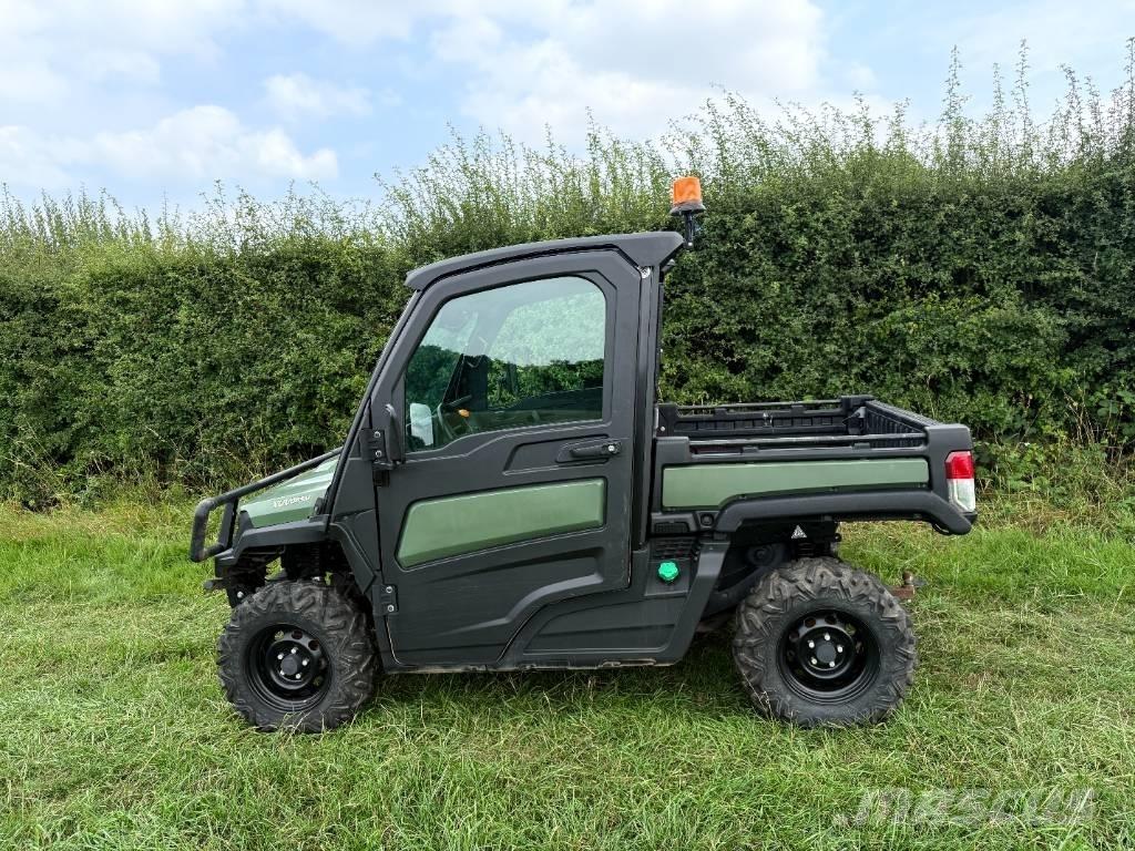 John Deere XUV 865 Підсобні машини