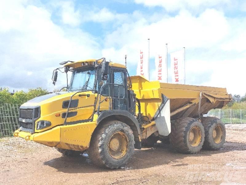 Bell B 20 E Зчленовані самоскиди