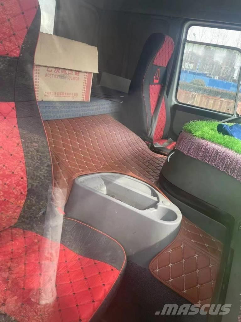 Howo 371 8x4 Самоскиди