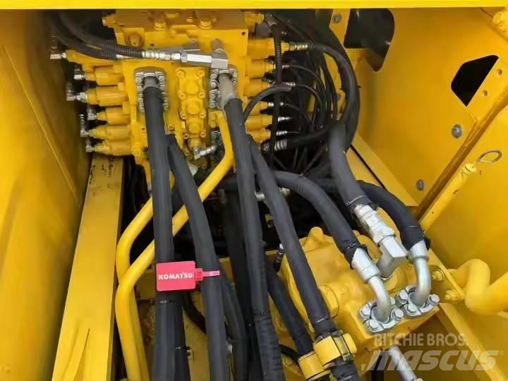 Komatsu PC210lc Гусеничні екскаватори