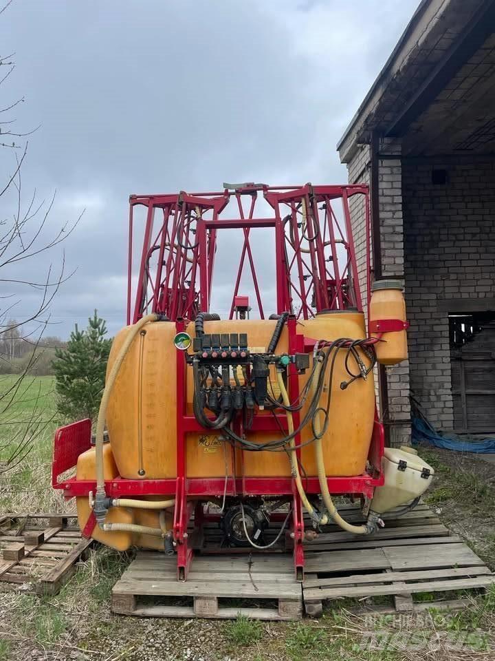 Junkkari 1300/4 Навісні обприскувачі