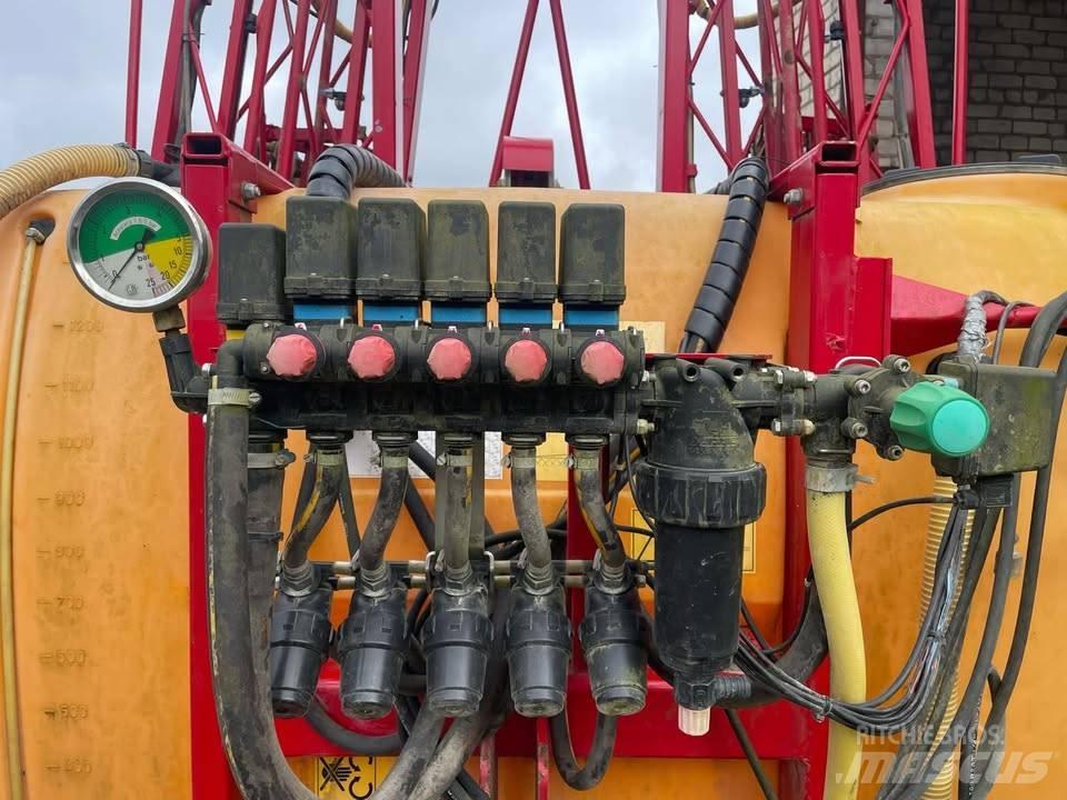 Junkkari 1300/4 Навісні обприскувачі