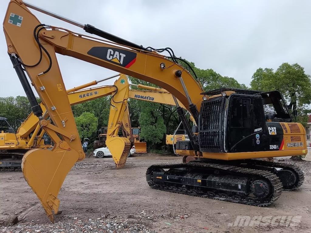 CAT 324 D L Гусеничні екскаватори