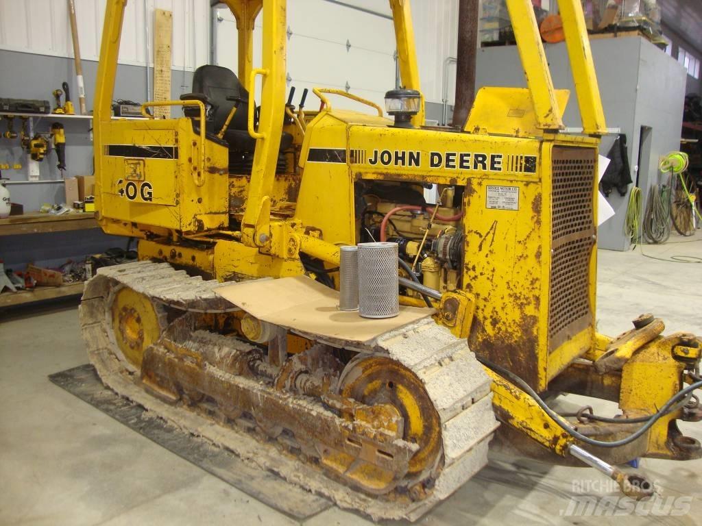 DEERE 450G Гусеничні бульдозери