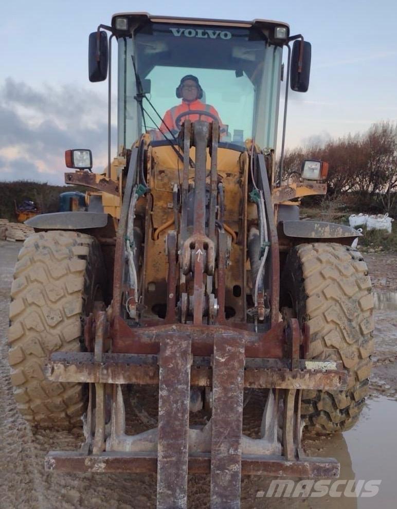 Volvo L 70 F Фронтальні навантажувачі