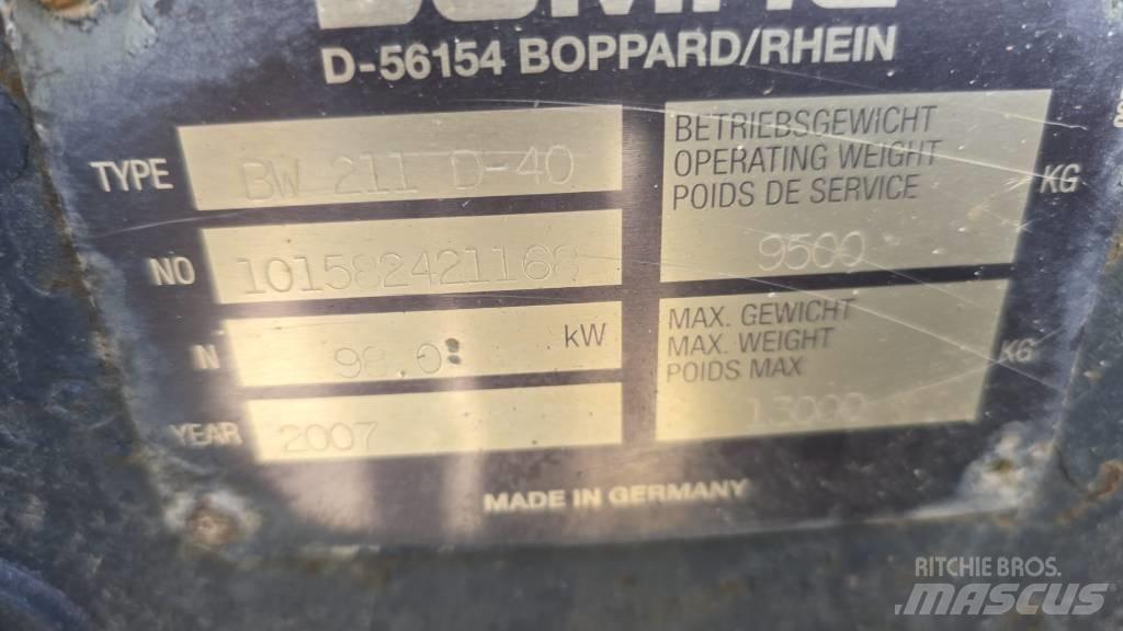 Bomag BW 211 D-40 Котки тротуарні