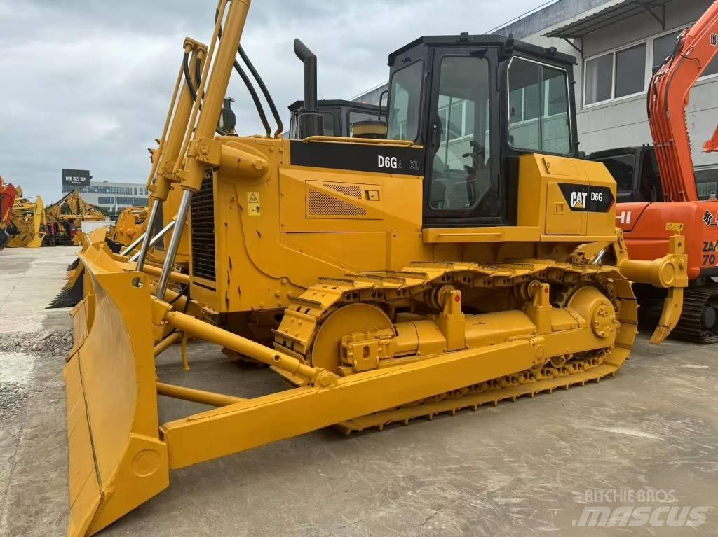 CAT D 6 G Гусеничні бульдозери