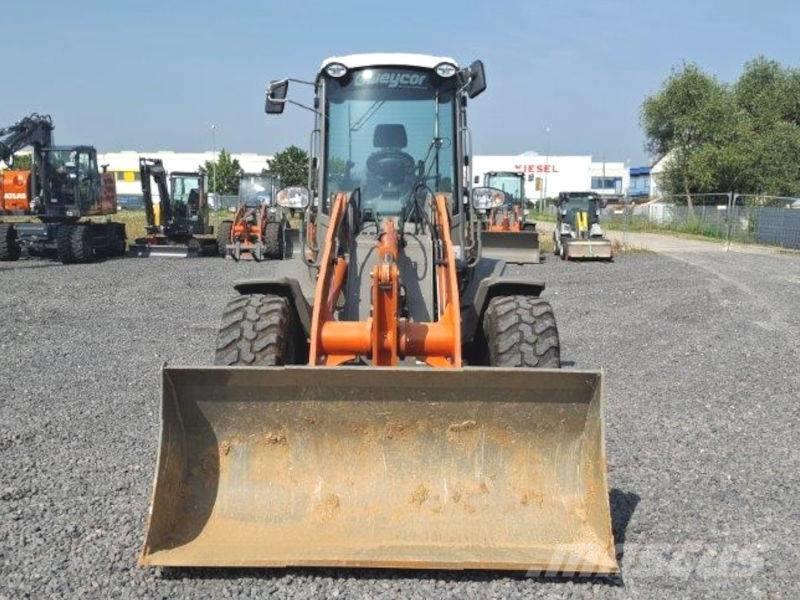 Atlas AR 480 Міні-навантажувачі