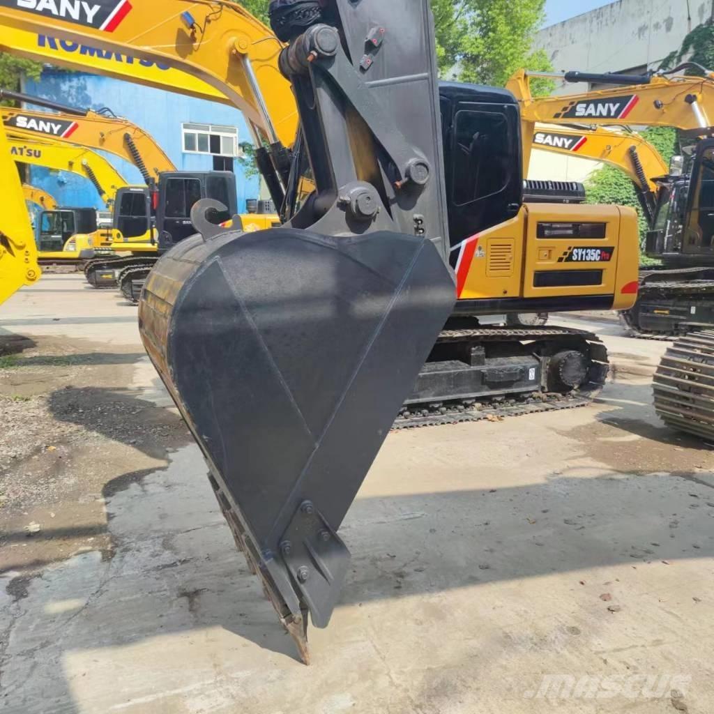 Volvo EC 210 D Гусеничні екскаватори