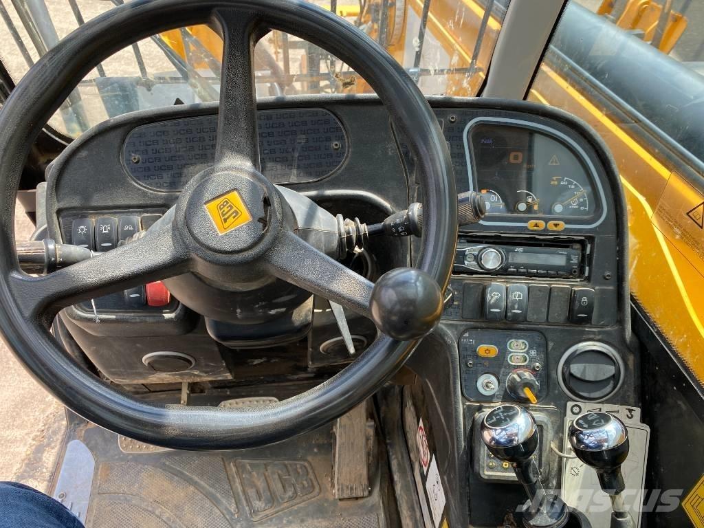 JCB 535-140 Hiviz Телескопічні навантажувачі