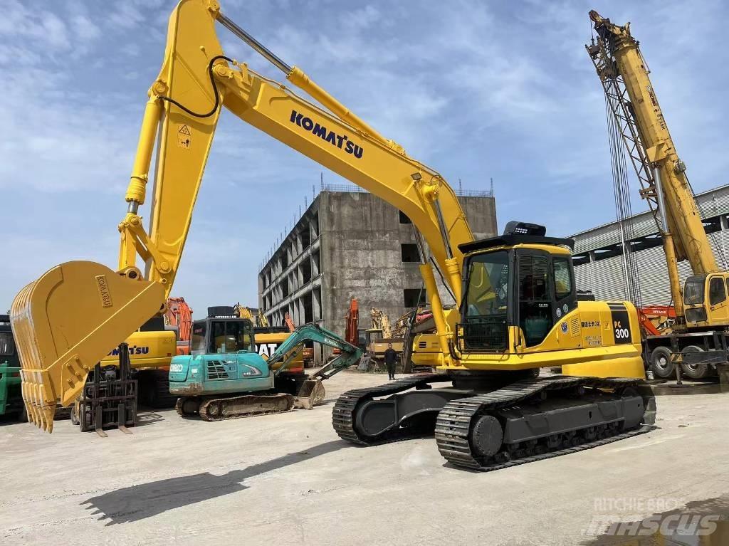 Komatsu PC 300 Гусеничні екскаватори