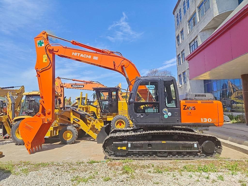 Hitachi ZX 130 Гусеничні екскаватори