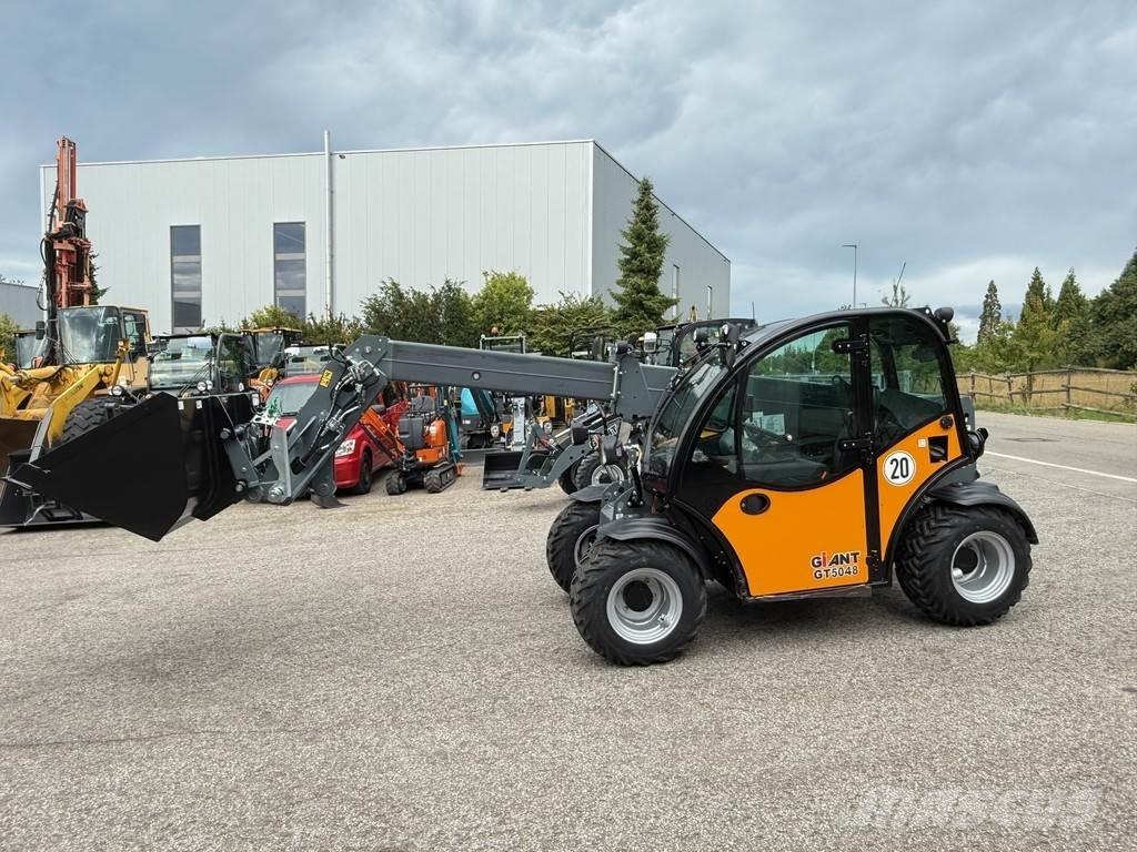 GiANT GT5048 Телескопічні навантажувачі