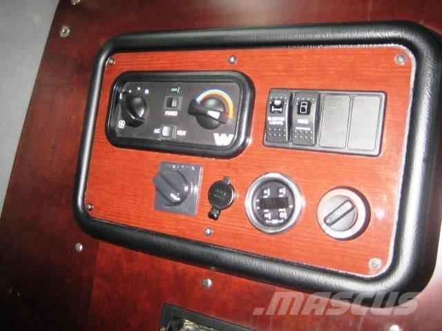 Western Star 5700 XE Тягачі