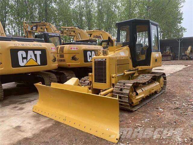 CAT D5G Гусеничні бульдозери
