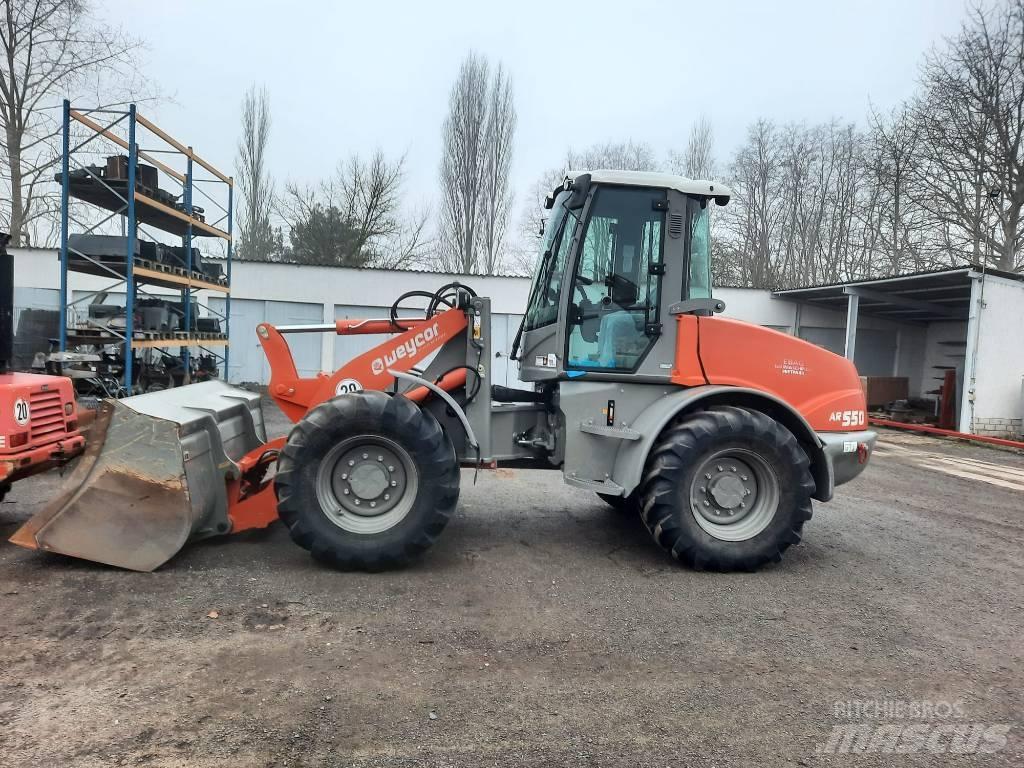 Atlas Weycor AR550 Фронтальні навантажувачі