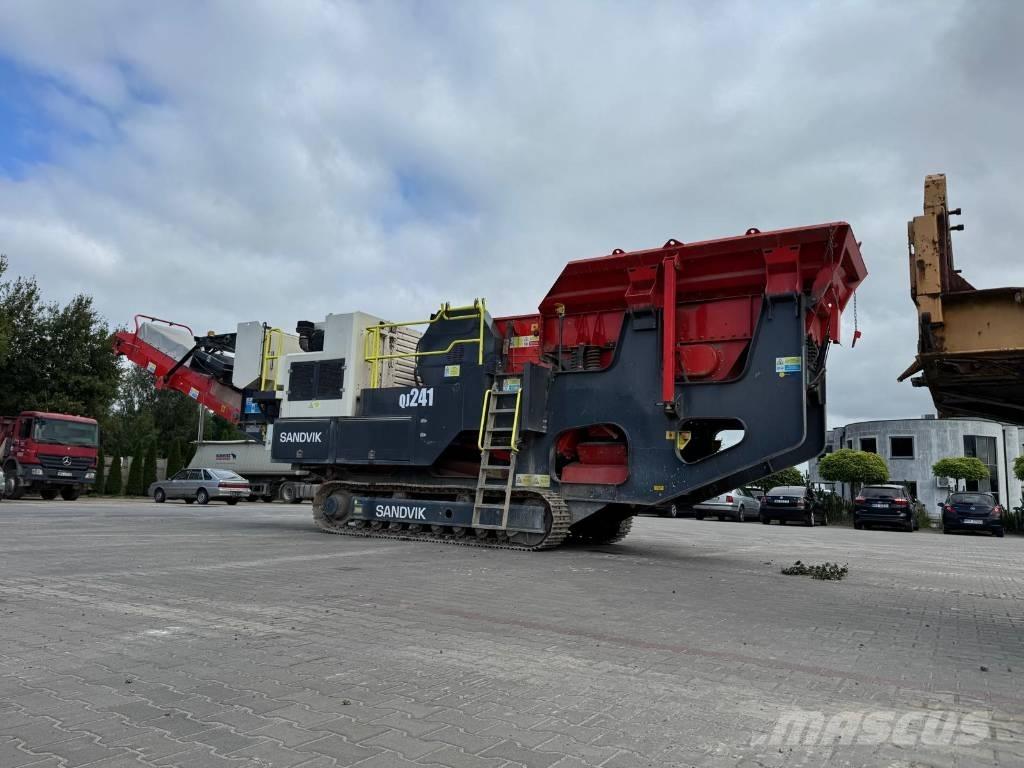 Sandvik QJ 241 Мобільні дробарки