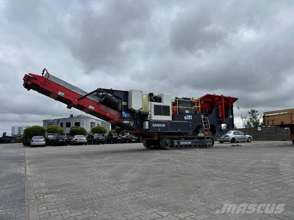 Sandvik QJ 241 Мобільні дробарки