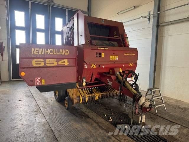 New Holland 654 Рулонні прес-підбирачі
