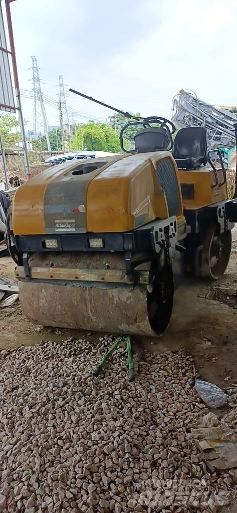  戴勒派克  DYNAPAC1250 Котки тротуарні