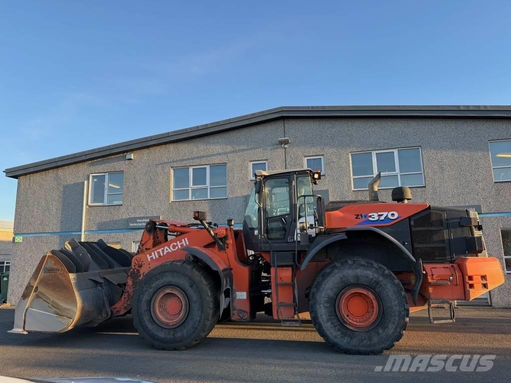 Hitachi ZW 370-6 Фронтальні навантажувачі
