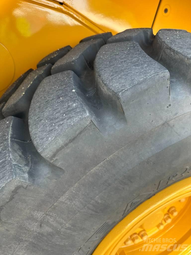 Volvo BM L 120 G Фронтальні навантажувачі