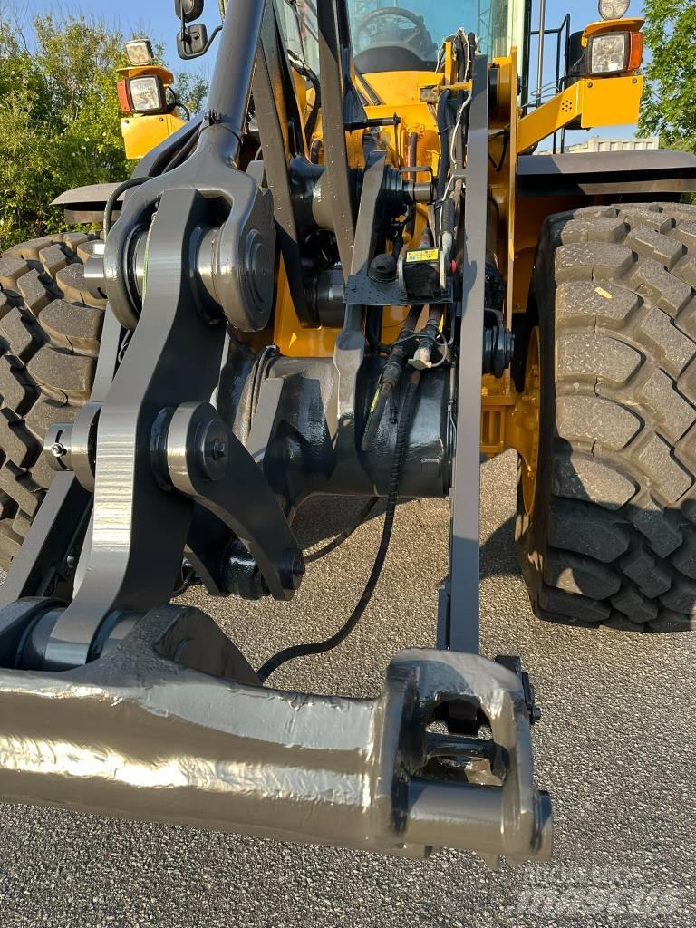 Volvo L120g Фронтальні навантажувачі