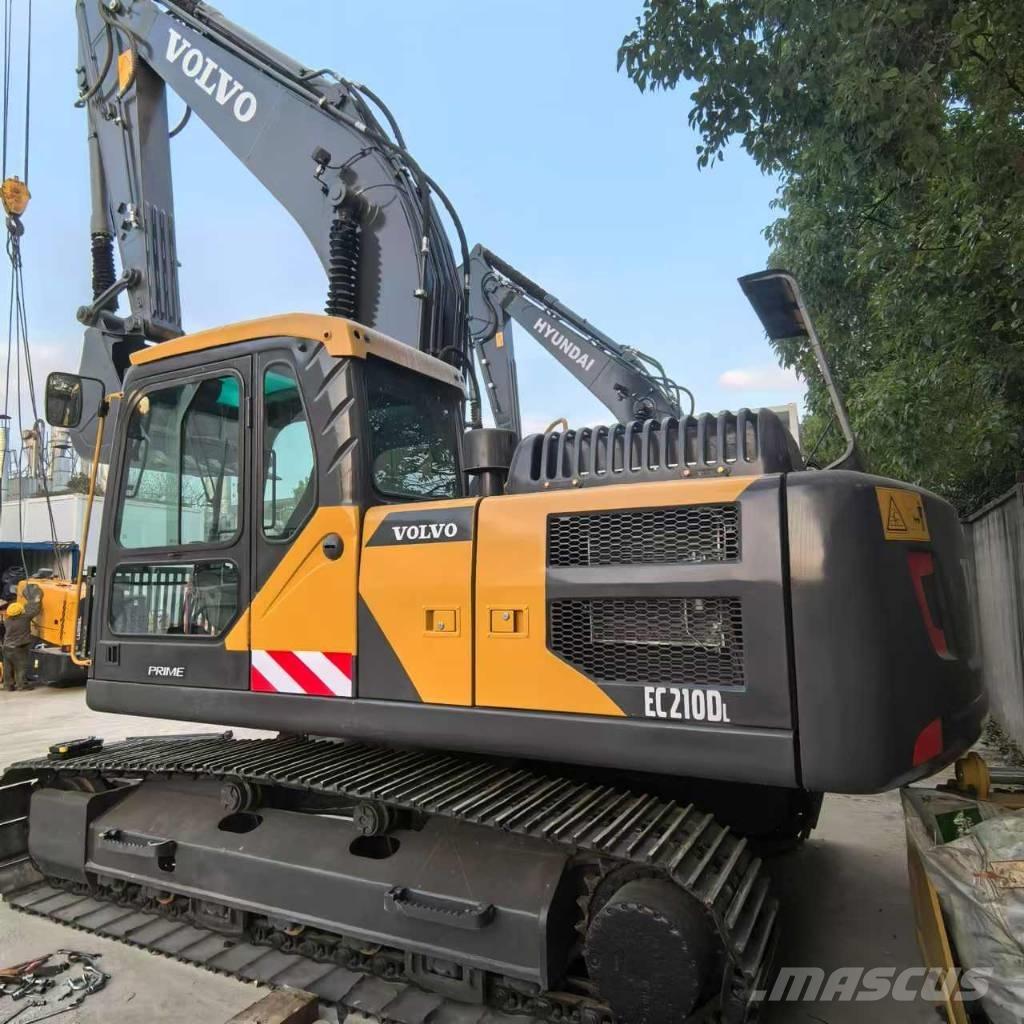 Volvo EC 210 D Гусеничні екскаватори