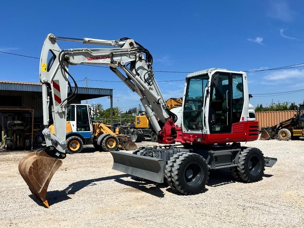 Takeuchi TB 295 Колісні екскаватори