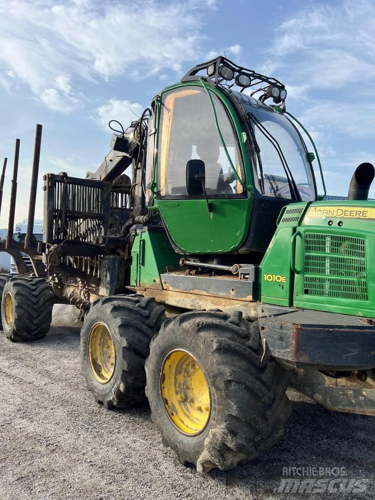 John Deere 1010 E Форвардери