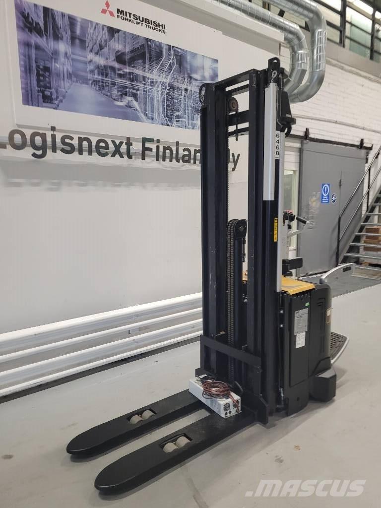 CAT NSV 16N ( MYYTY ) Самохідні електроштабелери