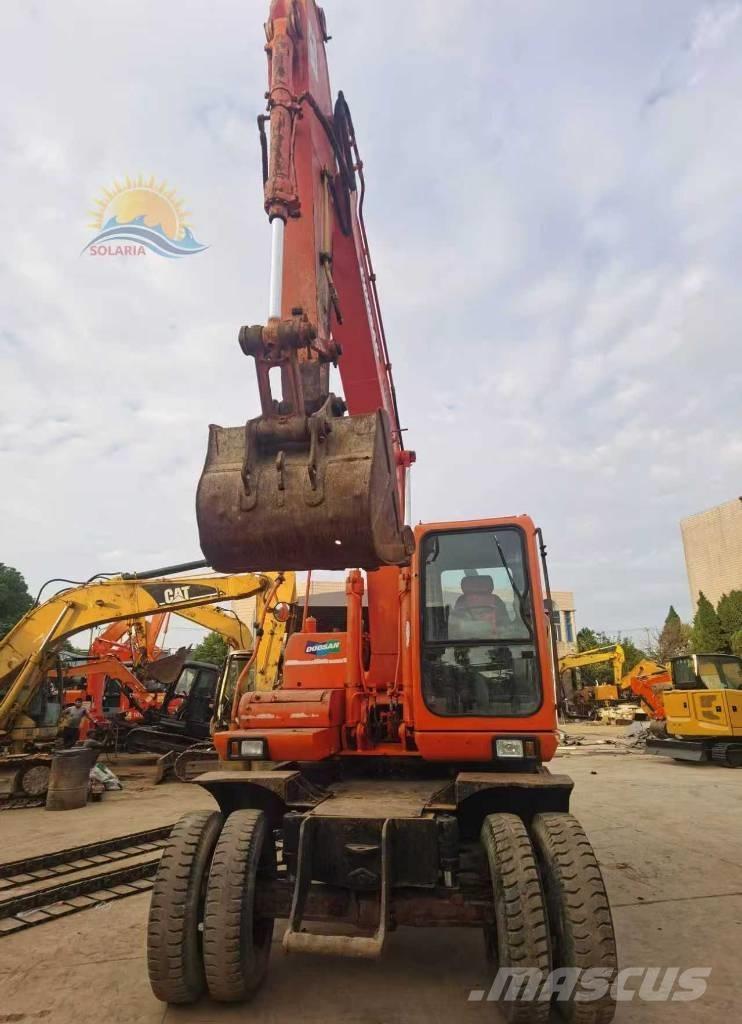 Doosan DH 150 W-7 Колісні екскаватори