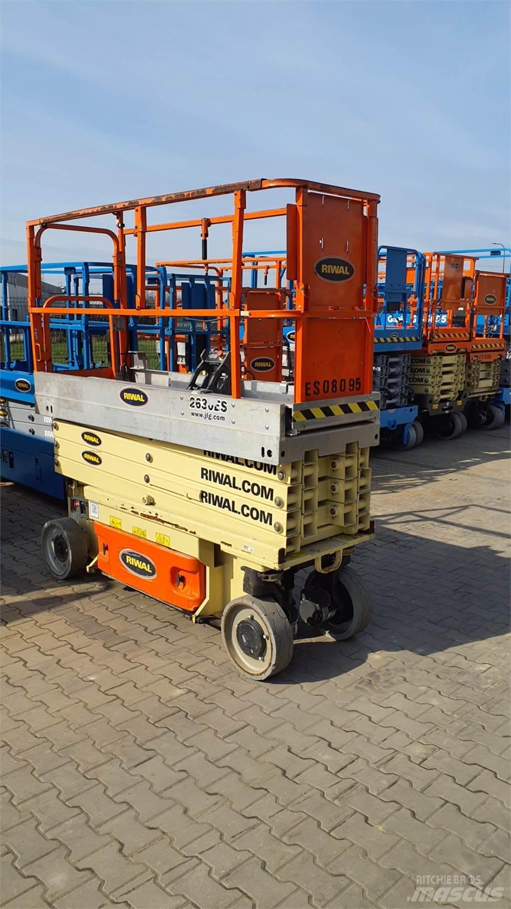 JLG 2630ES Підйомники-ножиці