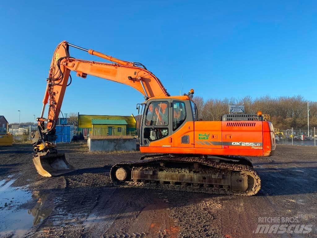 Doosan DX 255 LC Гусеничні екскаватори