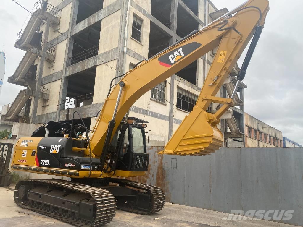 CAT 320 D Гусеничні екскаватори