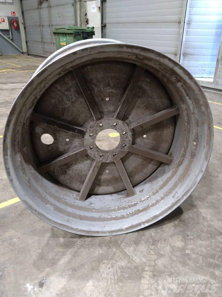 Massey Ferguson 7718 Колеса