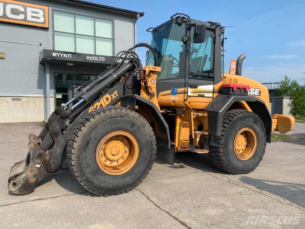 CASE 621 D XT Фронтальні навантажувачі