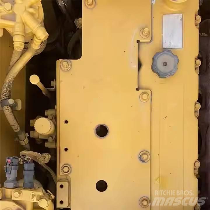 CAT 323 D2L Гусеничні екскаватори