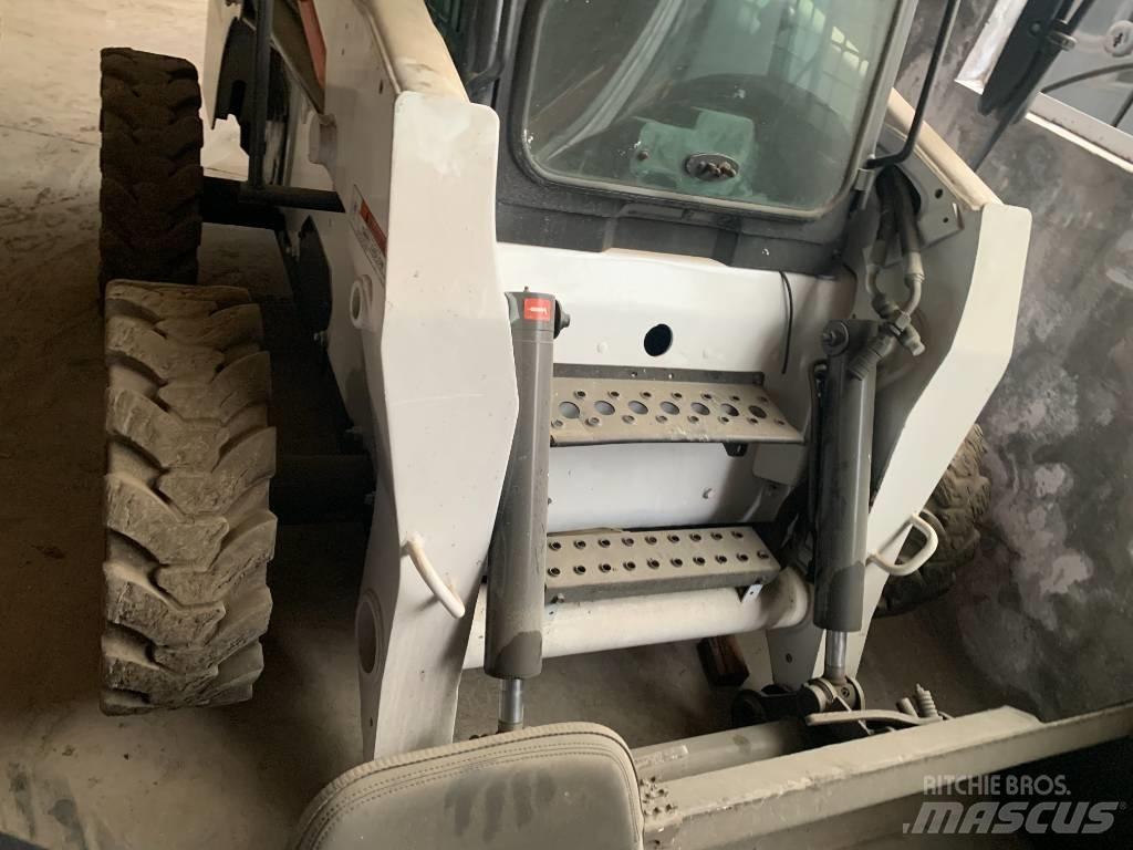 Bobcat S 300 Міні-навантажувачі