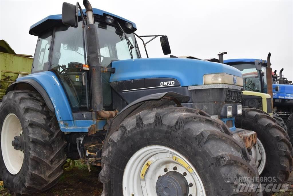 New Holland 8670 Трактори