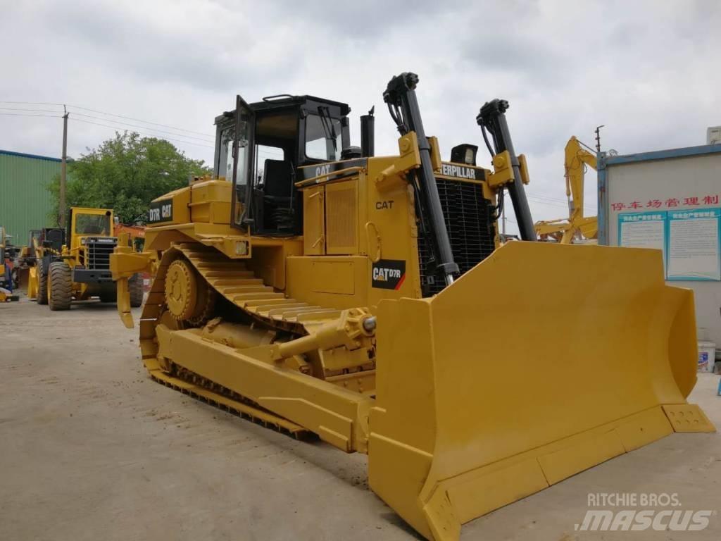 CAT D 7 R Гусеничні бульдозери