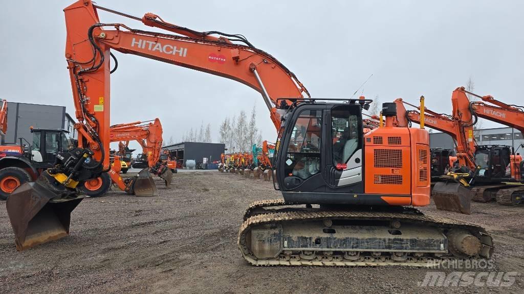 Hitachi ZX 225USLC-6 Гусеничні екскаватори