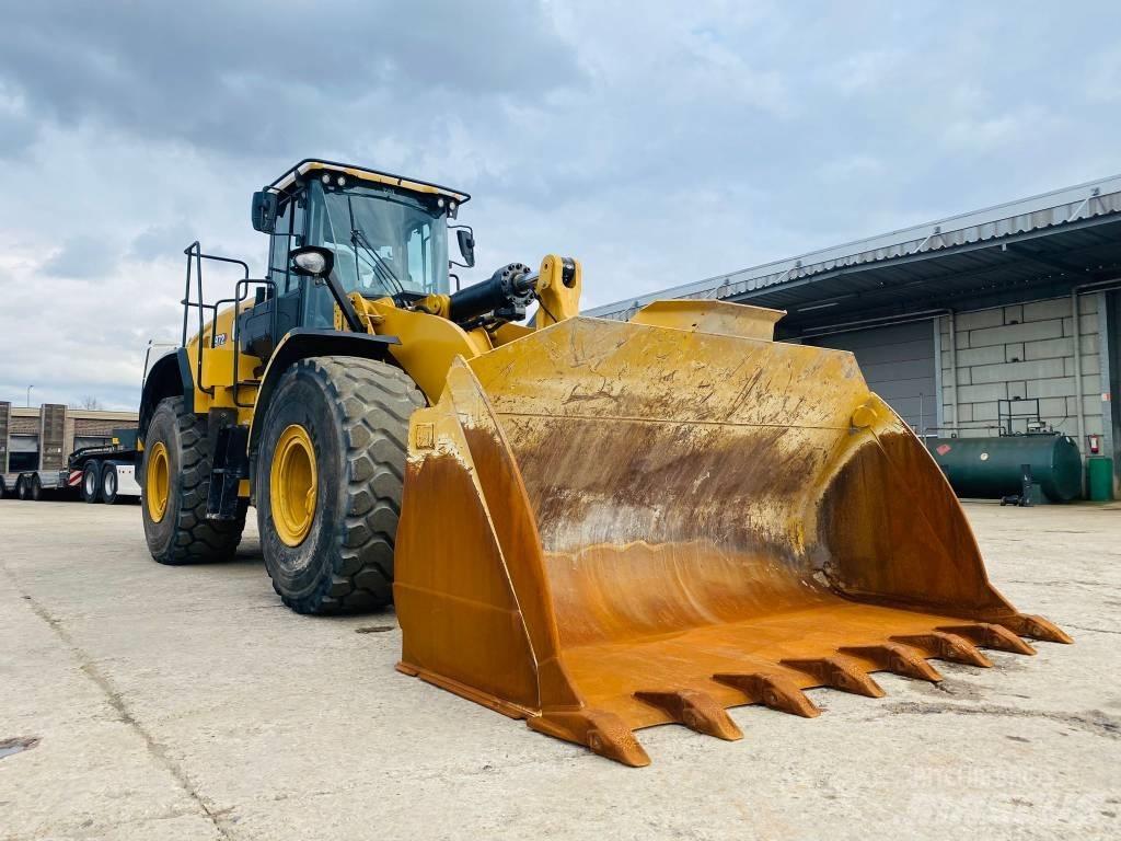 CAT 972 Фронтальні навантажувачі