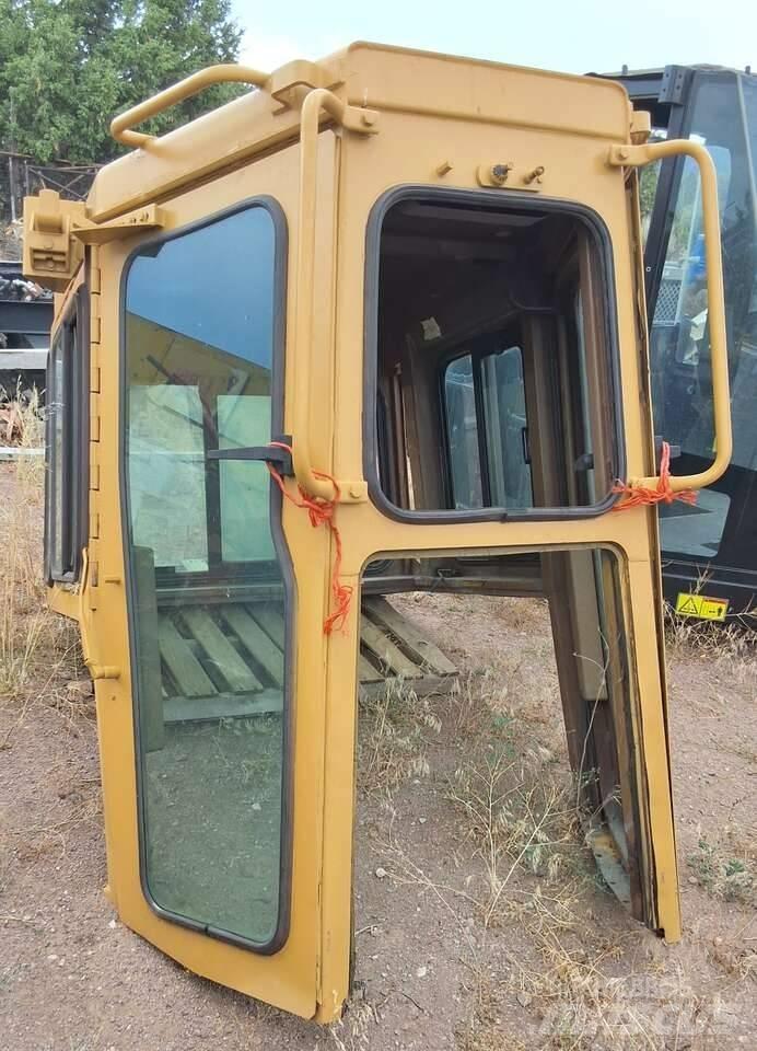 CAT D 8 R Гусеничні бульдозери