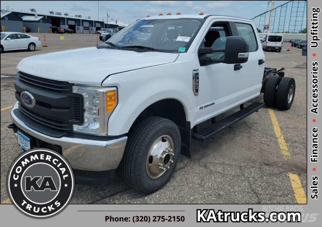 Ford F 350 XL SD Шасі з кабіною