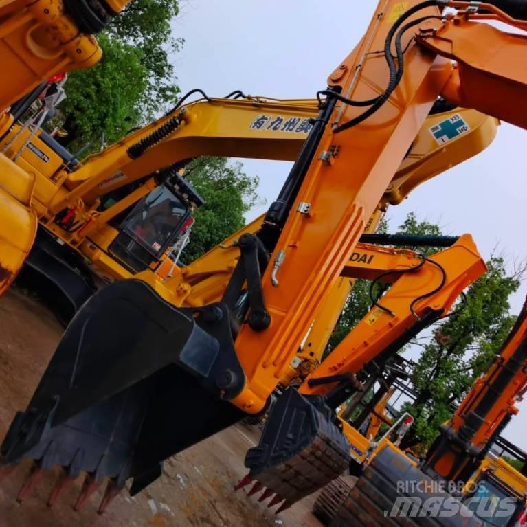 Hyundai 220IC-9S Гусеничні екскаватори
