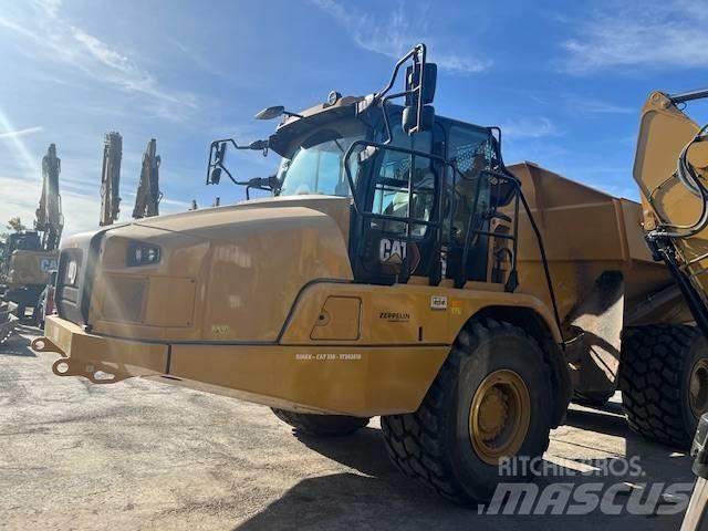 CAT 730 Зчленовані самоскиди